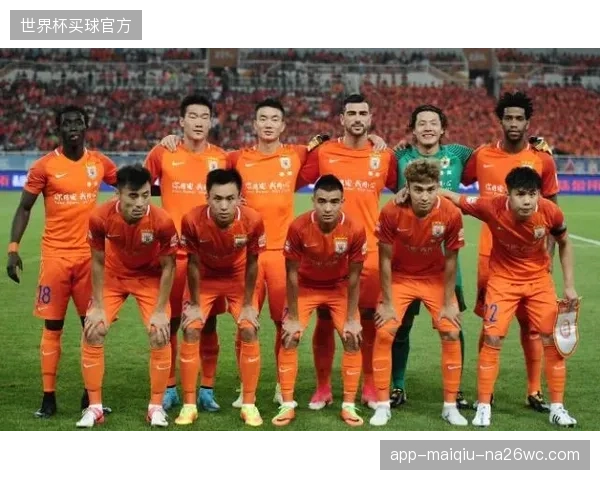 老将比比与中锋阿莱的组合仍是锋线关键，他们的门前效率直接决定球队能走多远。